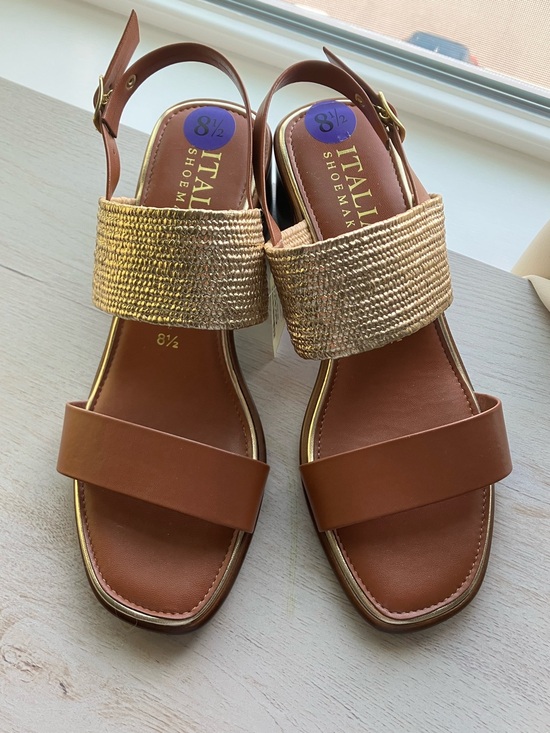 Ralph Lauren Shoes - NWT Ralph Lauren leather sandals